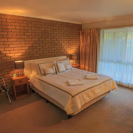 Mountain View Motor Inn & Holiday Lodges Halls Gap Exterior photo